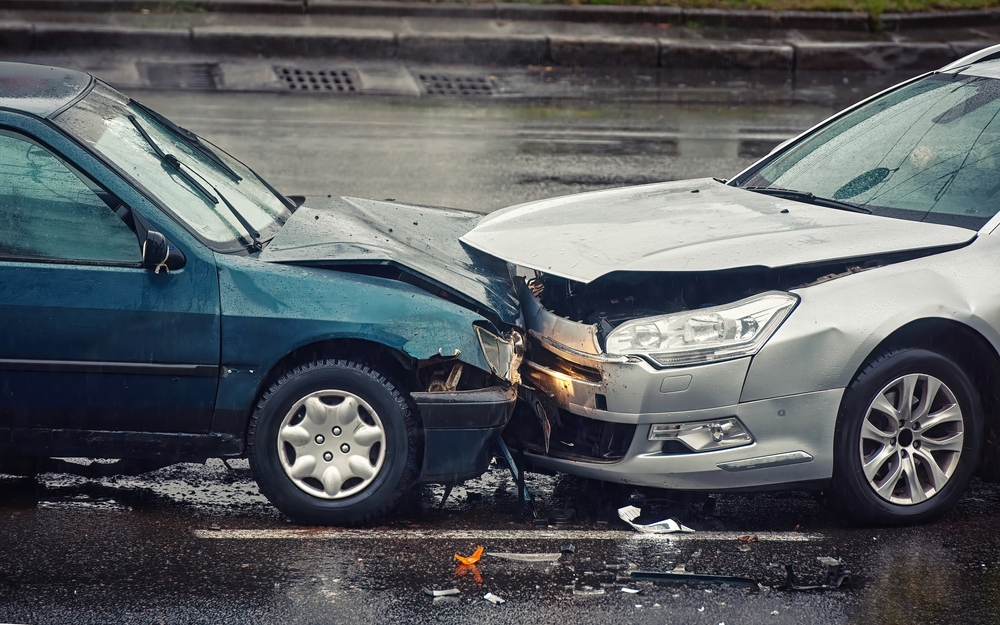 Head-on collision accident